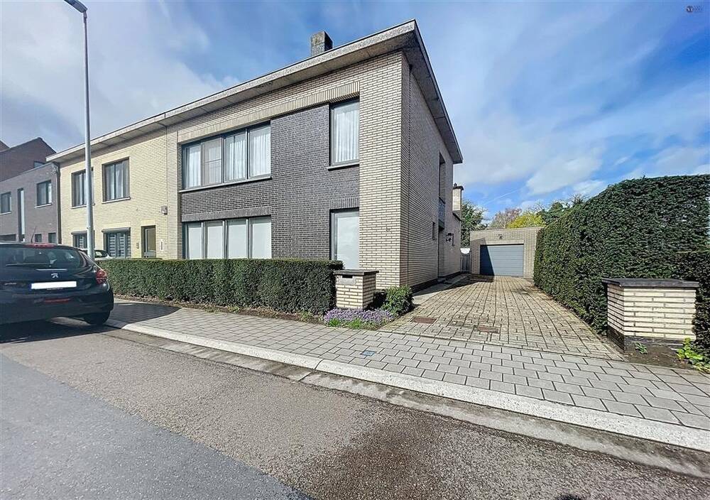 Huis te  koop in Sint-Pauwels 9170 469000.00€ 3 slaapkamers 211.00m² - Zoekertje 1358534