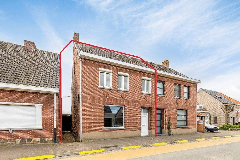 Huis te  koop in Zulte 9870 275000.00€ 3 slaapkamers m² - Zoekertje 1357864