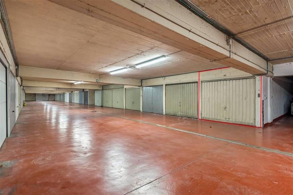 Parking & garage te  koop in Sint-Niklaas 9100 27000.00€ 1 slaapkamers 72.37m² - Zoekertje 1359561
