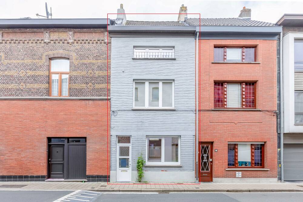 Huis te  koop in Sint-Amandsberg 9040 369000.00€ 3 slaapkamers 142.00m² - Zoekertje 1360264