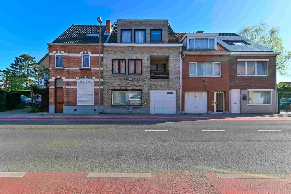 Appartementsgebouw te  koop in Sint-Niklaas 9100 685000.00€ 2 slaapkamers m² - Zoekertje 1380160