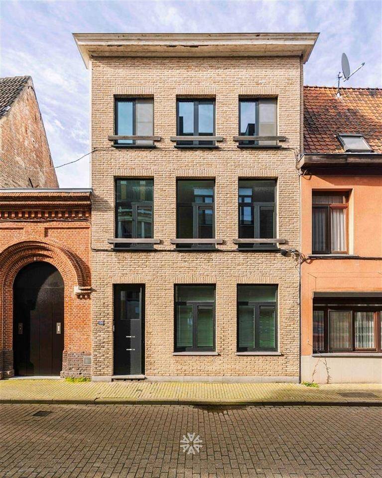 Huis te  koop in Gent 9000 355000.00€ 4 slaapkamers 200.00m² - Zoekertje 1381661