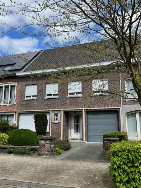 Huis te  koop in Sint-Niklaas 9100 399000.00€ 4 slaapkamers 340.00m² - Zoekertje 1382867