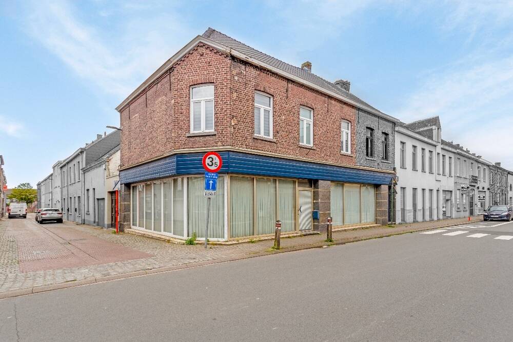 Huis te  koop in Oudenaarde 9700 280000.00€ 5 slaapkamers 271.00m² - Zoekertje 1381750
