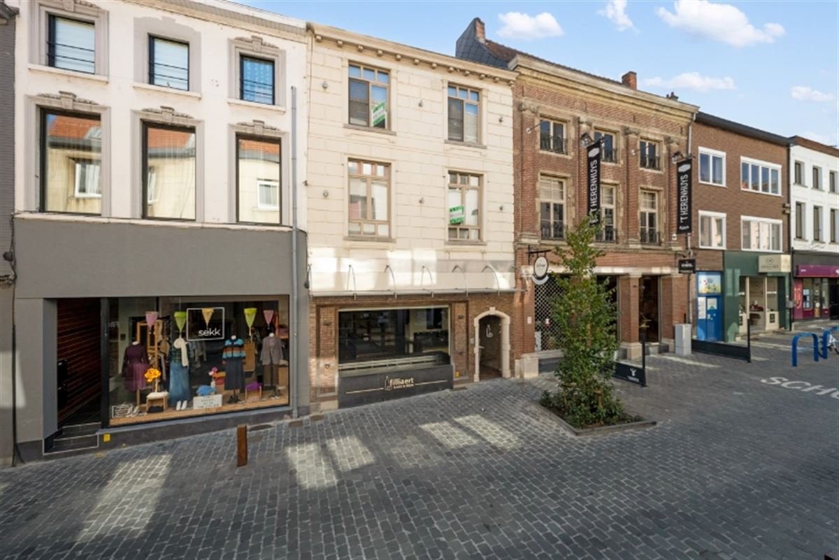 Appartementsgebouw te koop in Aalst 9300 699000.00€ 3 slaapkamers 300.00m² - Zoekertje 90576