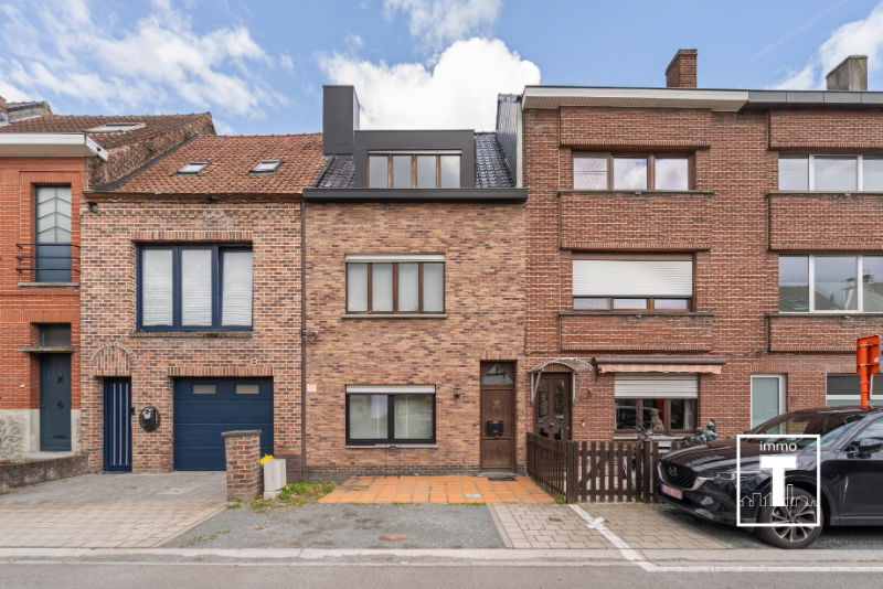 Huis te koop in Melle 9090 449000.00€ 3 slaapkamers 211.00m² - Zoekertje 278308
