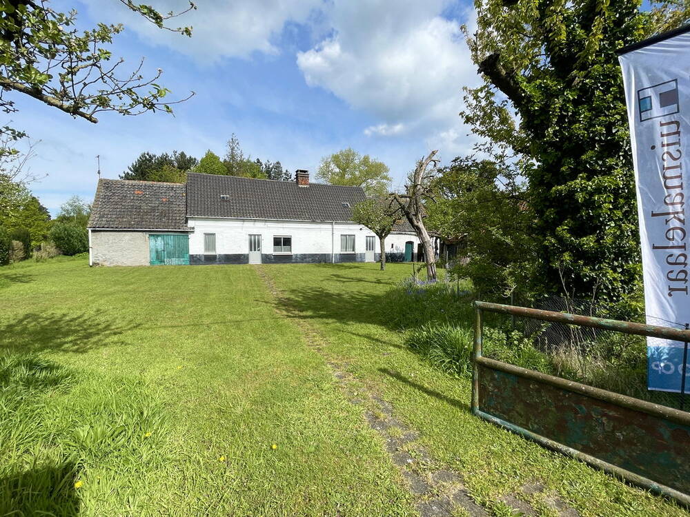 Bouwgrond te koop in Zevergem 9840 425000.00€ slaapkamers m² - Zoekertje 278389