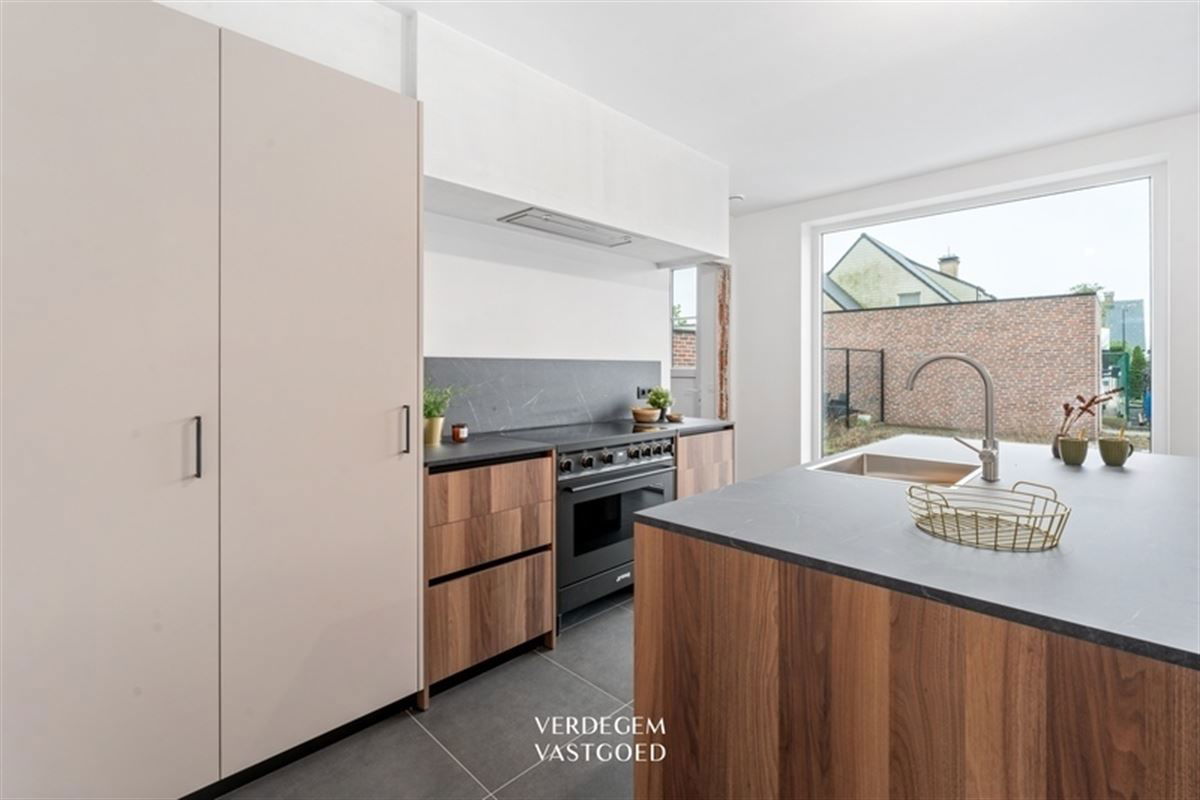 Huis te koop in Oosteeklo 9968 479000.00€ 4 slaapkamers 208.00m² - Zoekertje 278433
