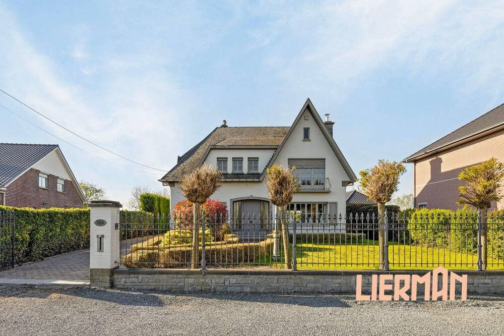Villa te  koop in Voorde 9400 645000.00€ 4 slaapkamers 330.00m² - Zoekertje 1394968