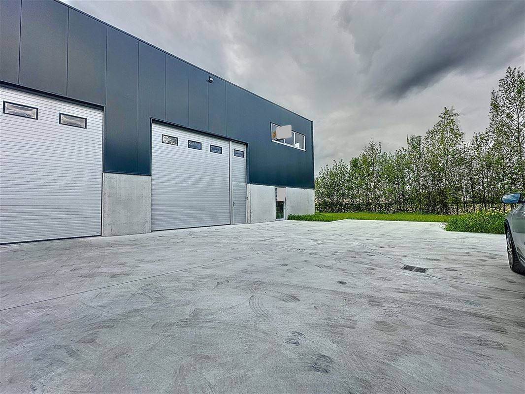 Industrie te  huur in Lede 9340 1850.00€  slaapkamers m² - Zoekertje 278730