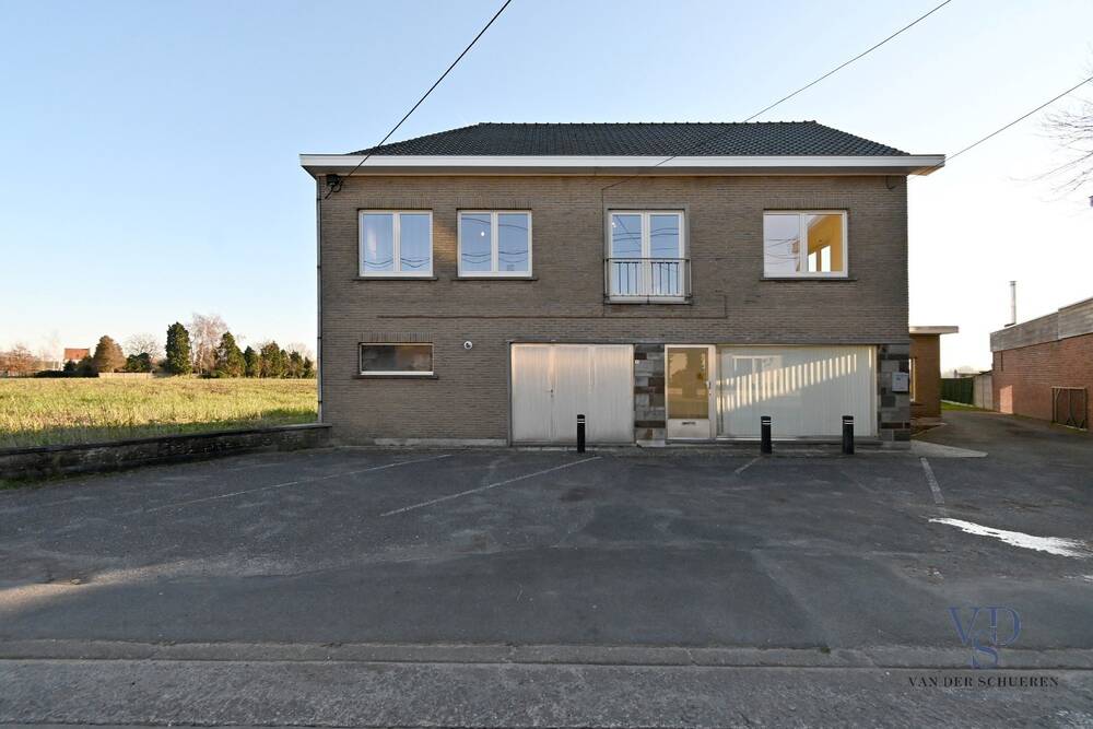 Commerciële ruimte te koop in Gavere 9890 399000.00€ slaapkamers m² - Zoekertje 91776