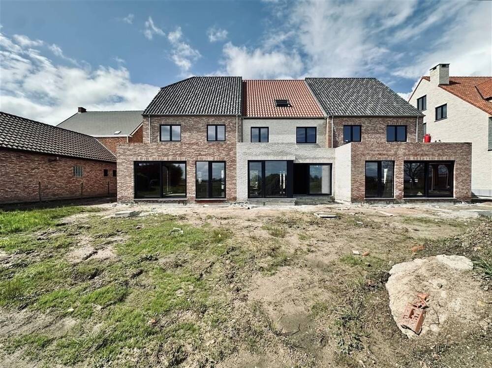 Huis te  koop in Kemzeke 9190 395250.00€ 4 slaapkamers 239.30m² - Zoekertje 63826