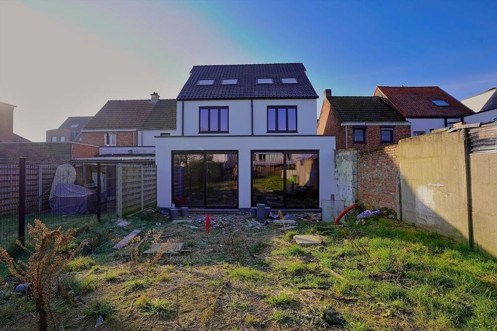 Huis te koop in Vrasene 9120 345000.00€ 3 slaapkamers m² - Zoekertje 67511