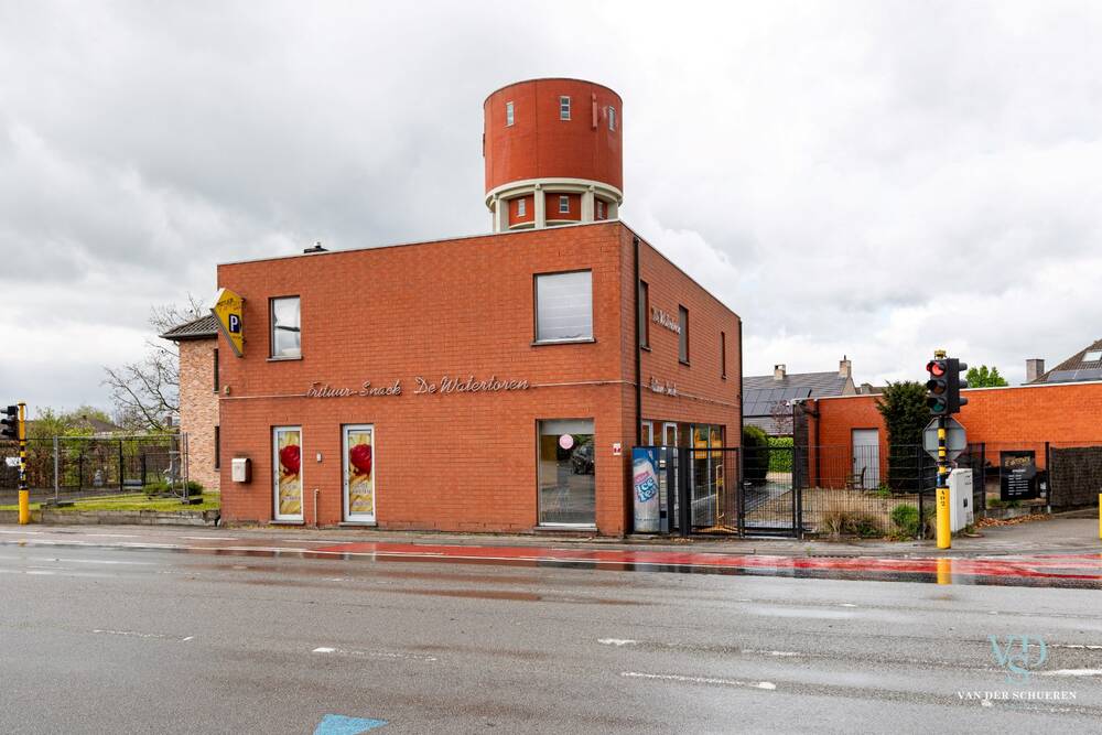 Commerciële ruimte te koop in Deinze 9800 620000.00€ slaapkamers m² - Zoekertje 279048