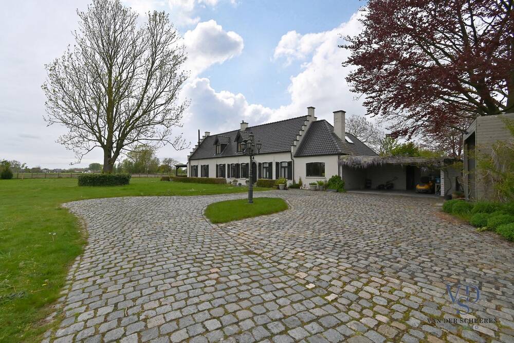 Huis te koop in Asper 9890 758000.00€ 4 slaapkamers 226.00m² - Zoekertje 279047