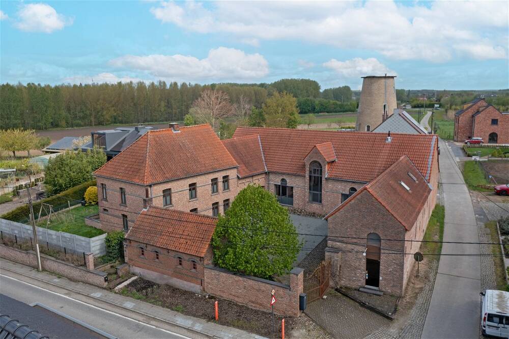 Kantoor te koop in Oosterzele 9860 950000.00€ slaapkamers m² - Zoekertje 92304