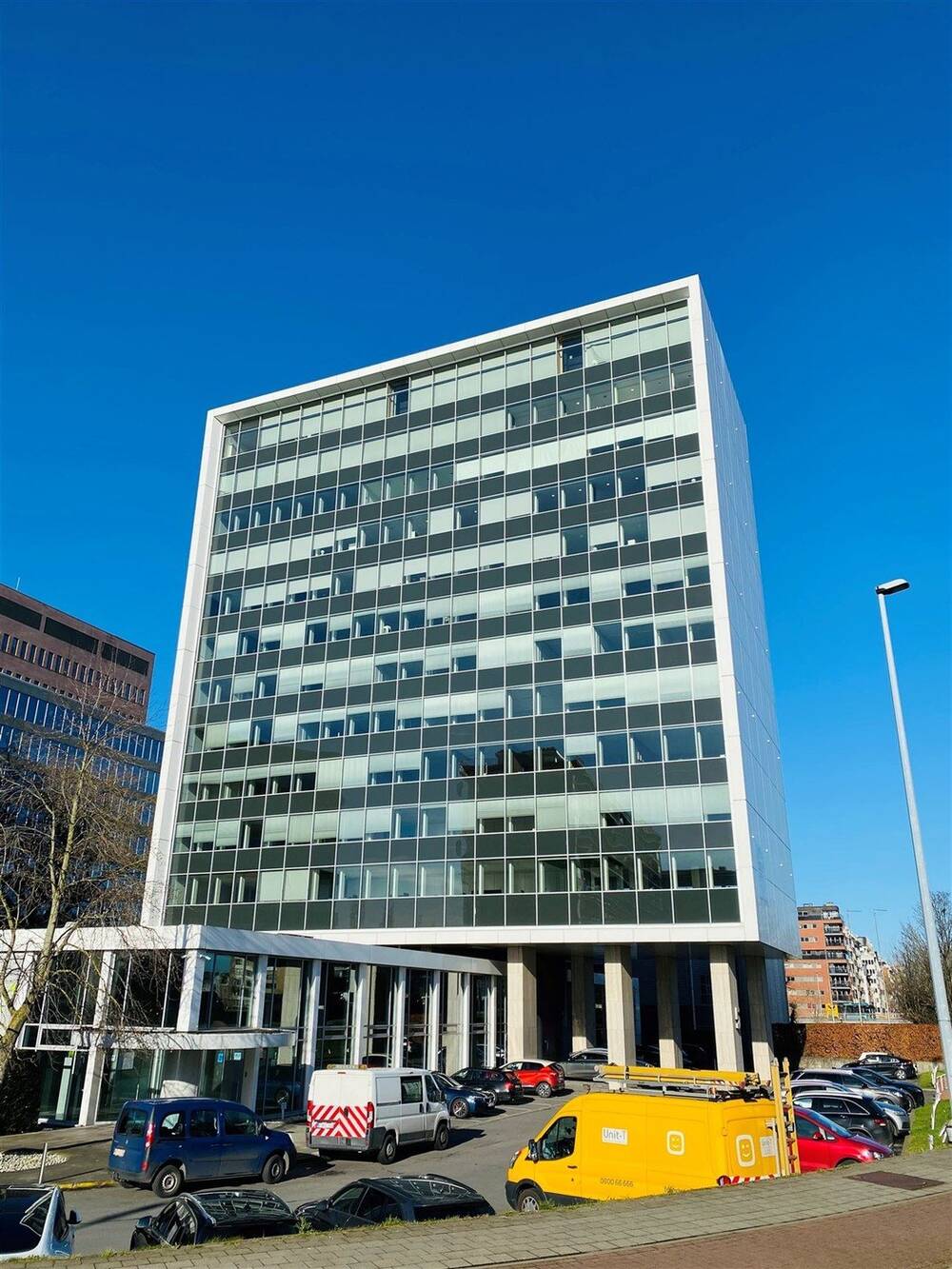 Kantoor te  huur in Ledeberg 9050 6732.00€  slaapkamers m² - Zoekertje 92394
