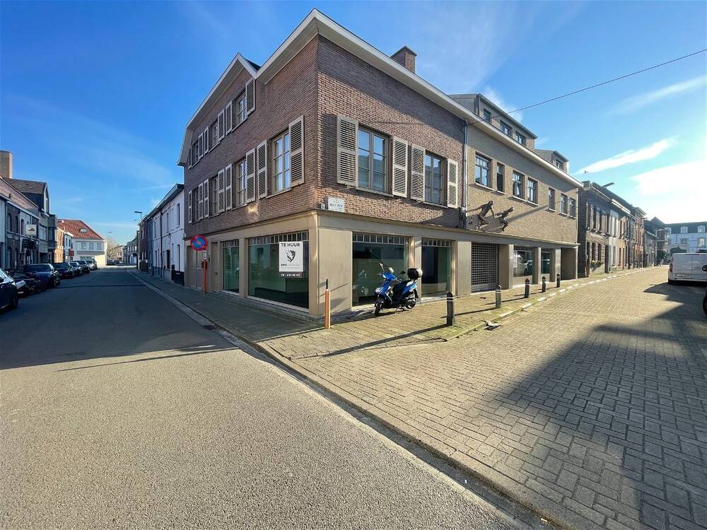 Kantoor te huur in Drongen 9031 2500.00€ slaapkamers 394.00m² - Zoekertje 92472