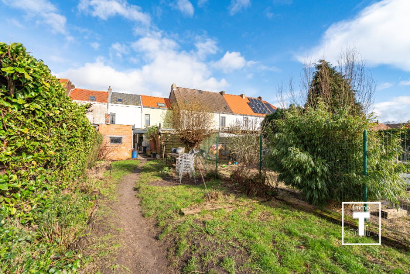 Huis te koop in Oostakker 9041 265000.00€ 2 slaapkamers 125.00m² - Zoekertje 279256
