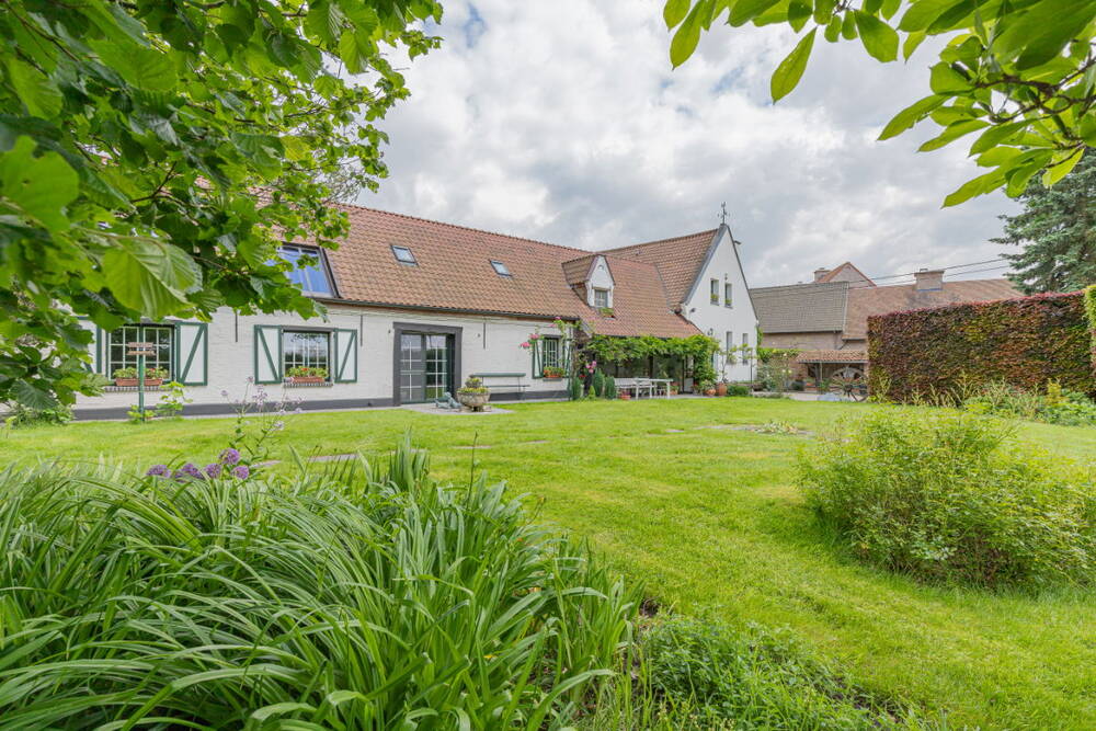 Huis te koop in Buggenhout 9255 1150000.00€ slaapkamers 360.00m² - Zoekertje 279286