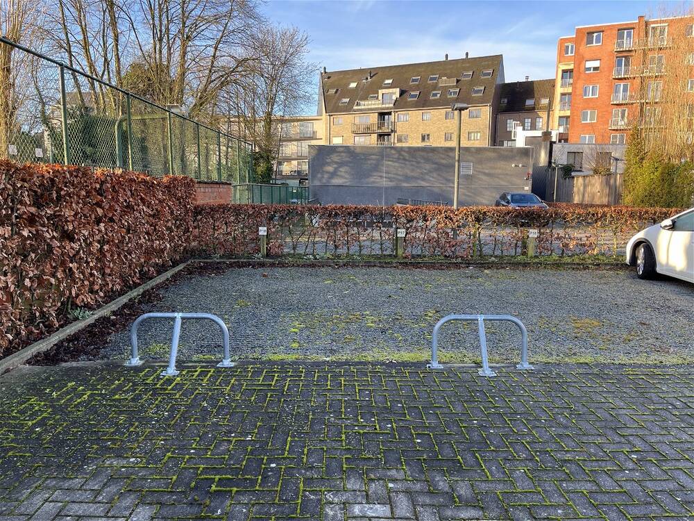 Parking te  huur in Deinze 9800 65.00€  slaapkamers m² - Zoekertje 92799