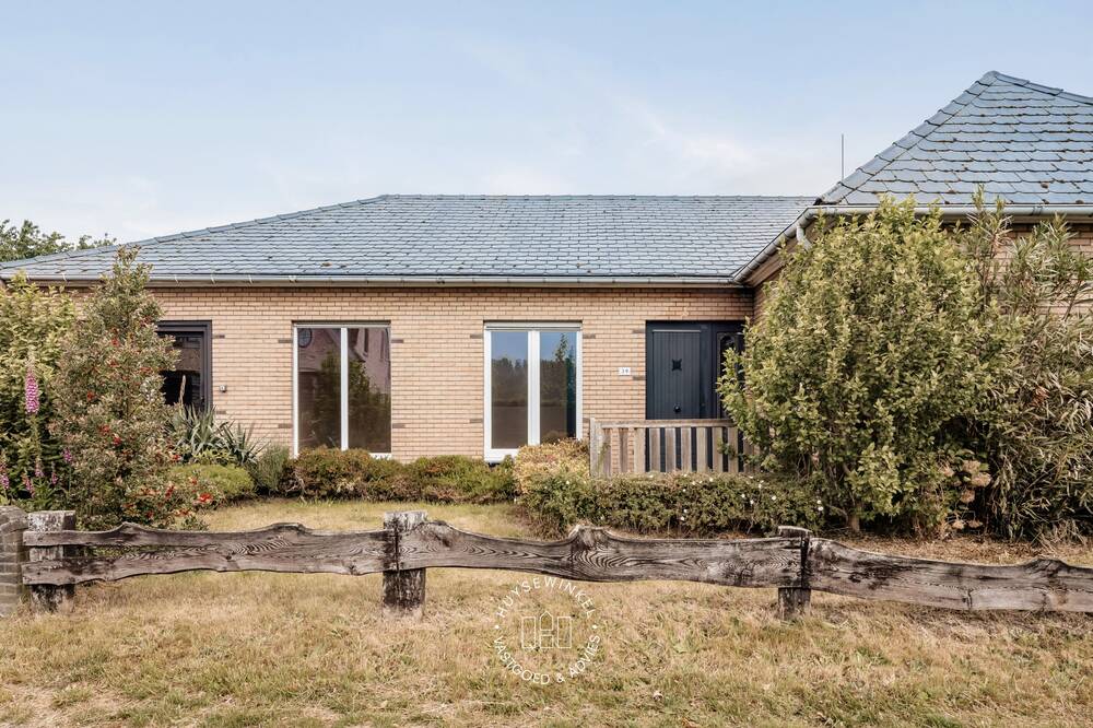 Huis te koop in Merelbeke 9820 349000.00€ 3 slaapkamers 170.00m² - Zoekertje 279755