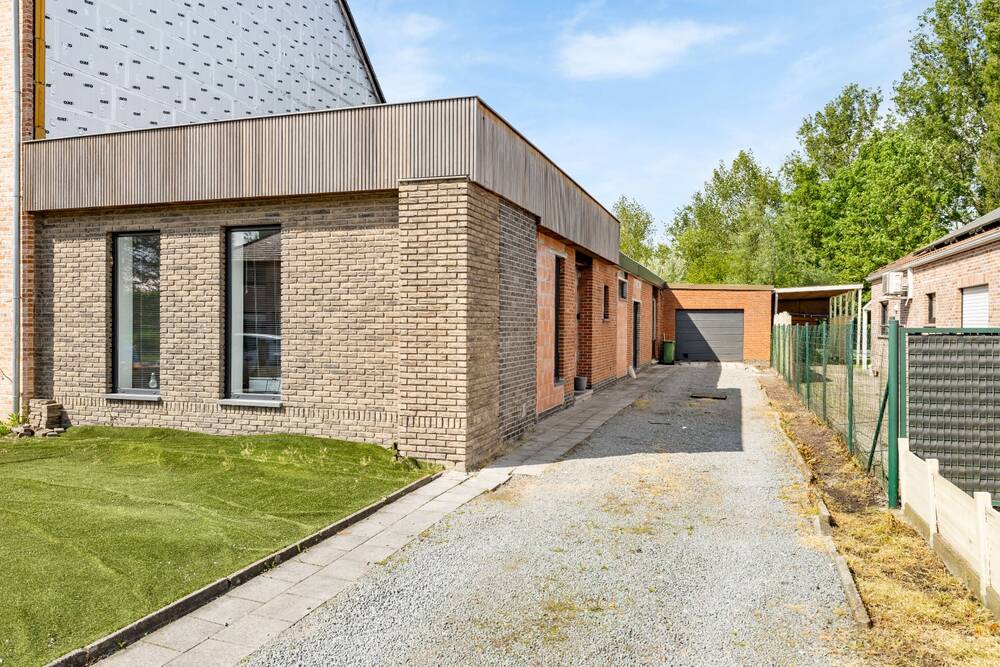 Bungalow te koop in Stekene 9190 349000.00€ 2 slaapkamers 189.00m² - Zoekertje 279893