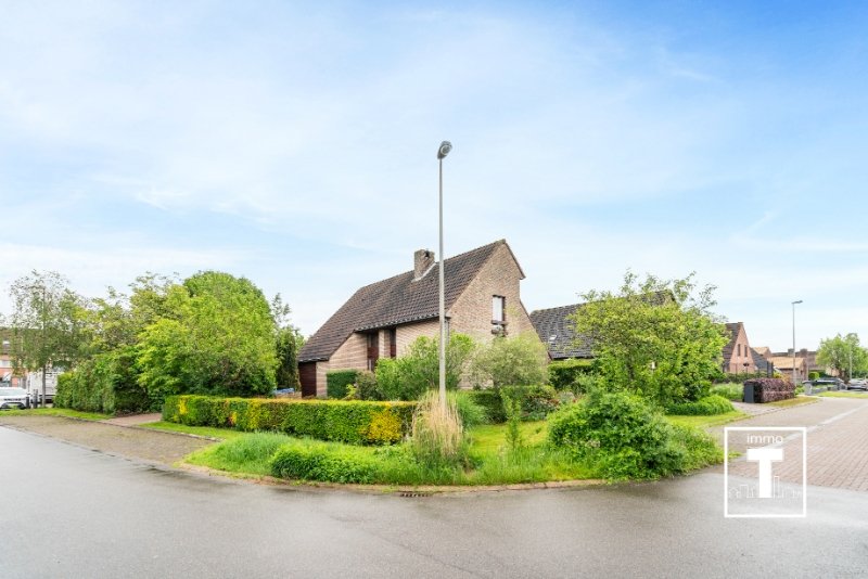 Huis te koop in Melle 9090 519000.00€ 3 slaapkamers 186.00m² - Zoekertje 95959