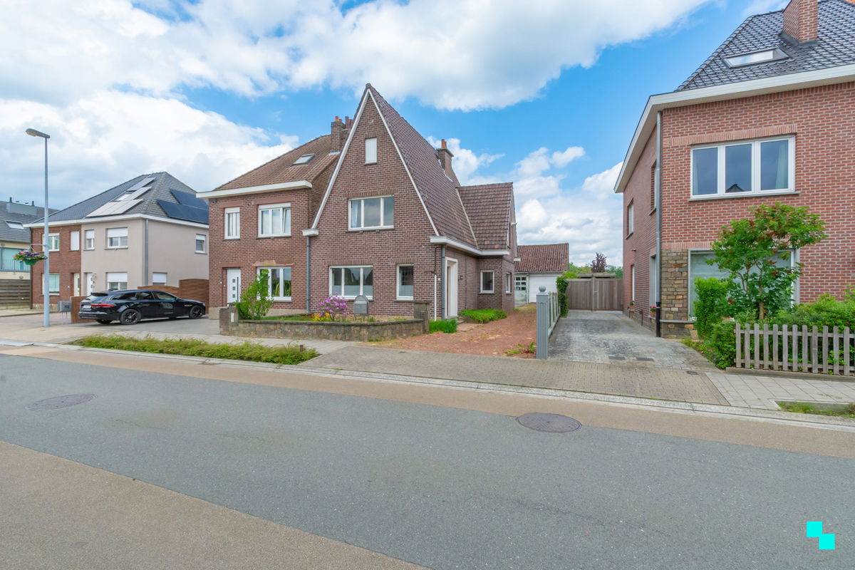 Huis te koop in Merelbeke 9820 319000.00€ 2 slaapkamers 125.00m² - Zoekertje 280228