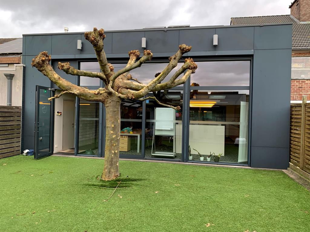 Kantoor te huur in Deinze 9800 600.00€ slaapkamers 170.00m² - Zoekertje 280269