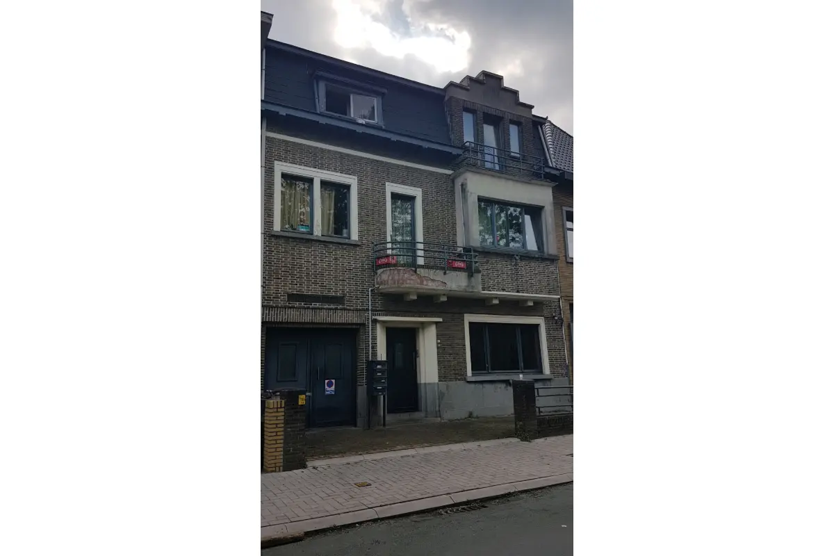 Appartement te  koop in Zele 9240 489500.00€ 6 slaapkamers 330.00m² - Zoekertje 100290