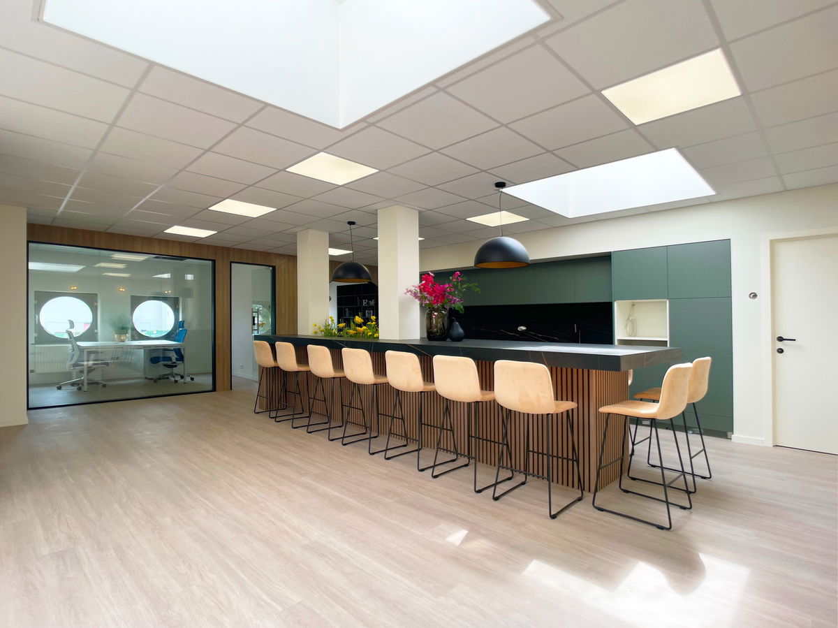Kantoor te huur in Sint-Niklaas 9100 800.00€ slaapkamers m² - Zoekertje 280438