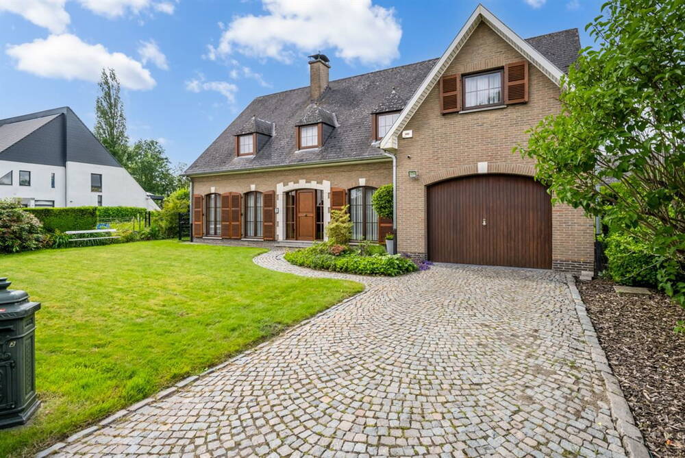 Villa te  koop in Gijzegem 9308 485000.00€ 4 slaapkamers 283.00m² - Zoekertje 280607