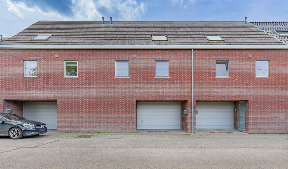 Huis te koop in Buggenhout 9255 370000.00€ slaapkamers m² - Zoekertje 280694