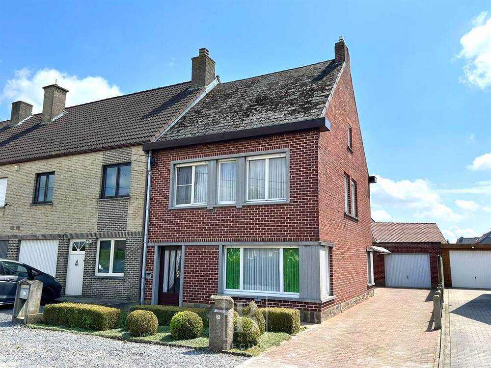 Huis te koop in Asper 9890 235000.00€ 3 slaapkamers 180.00m² - Zoekertje 280719