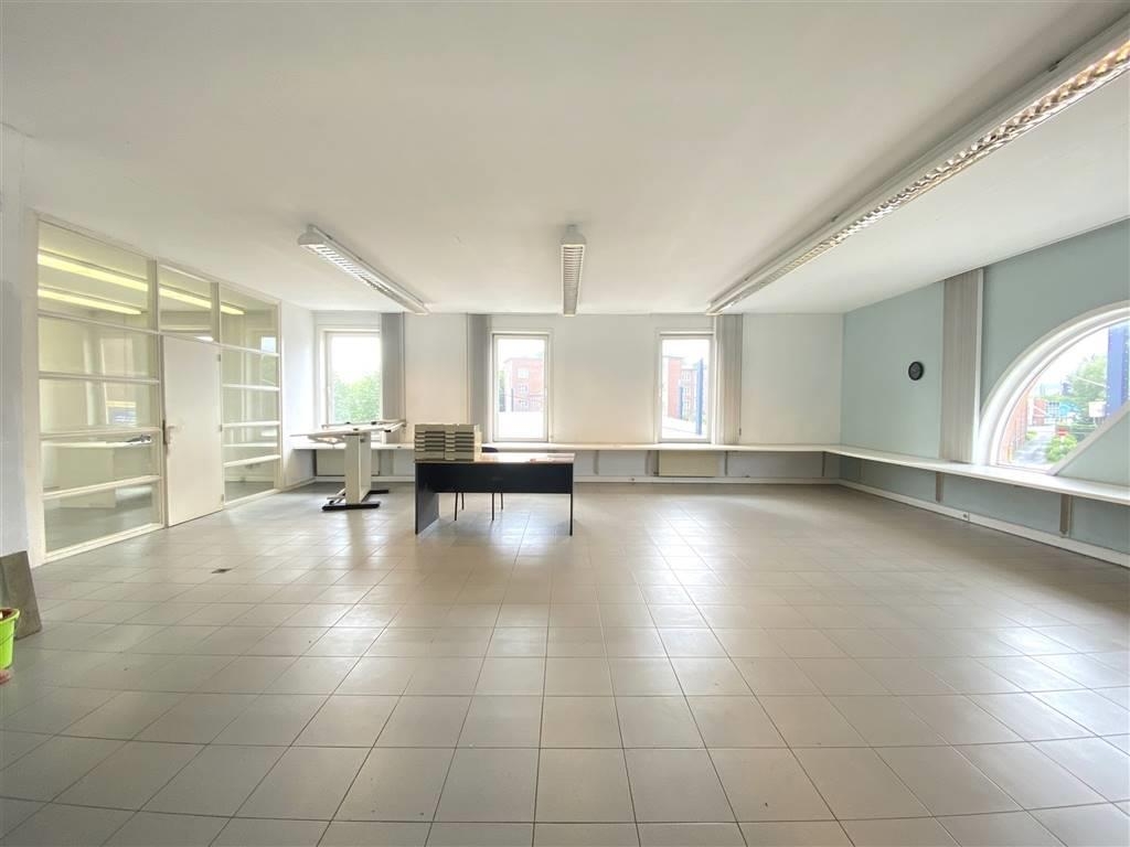 Handelszaak te huur in Sint-Denijs-Westrem 9051 1400.00€ slaapkamers 100.00m² - Zoekertje 108791