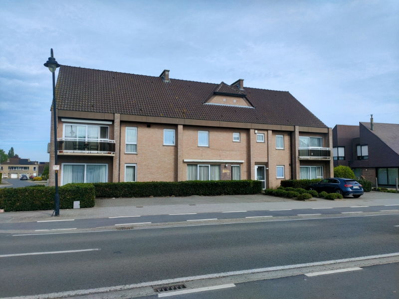 Appartement te  huur in Sint-Jan-in-Eremo 9982 780.00€ 2 slaapkamers m² - Zoekertje 281023