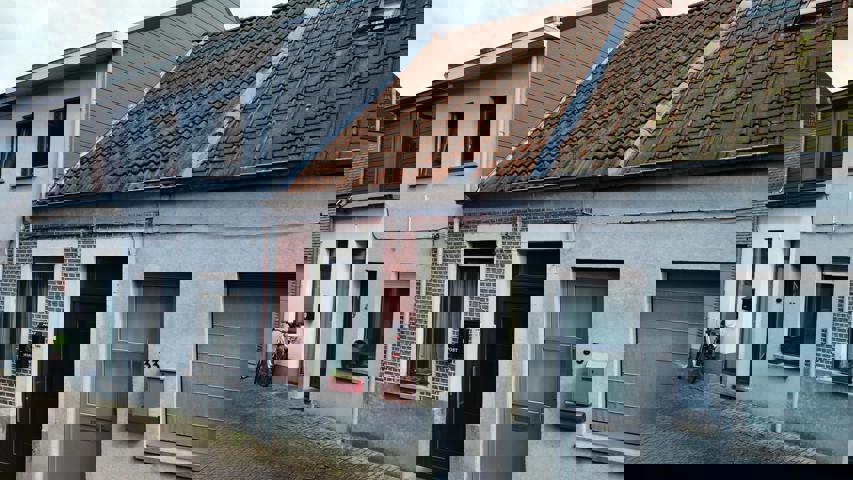 Huis te  koop in Zele 9240 128500.00€ 1 slaapkamers m² - Zoekertje 281147