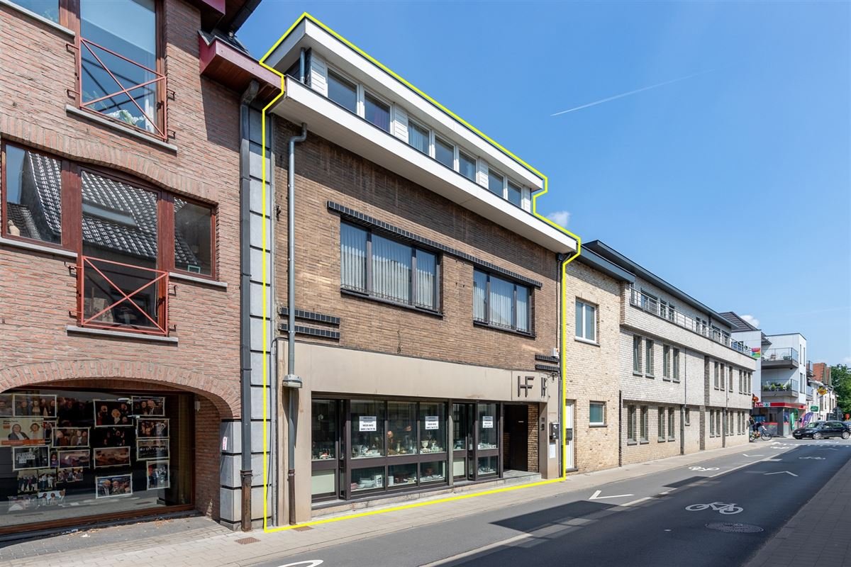 Huis te koop in Melle 9090 435000.00€ 5 slaapkamers 320.00m² - Zoekertje 111957