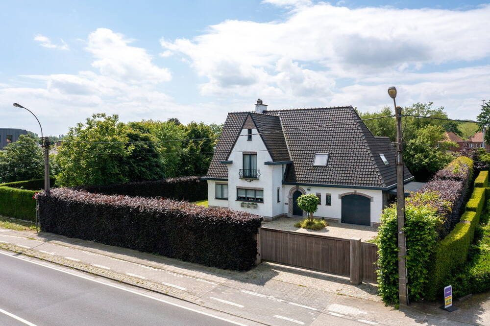 Huis te  koop in Aalter 9880 549000.00€ 3 slaapkamers 254.00m² - Zoekertje 281593