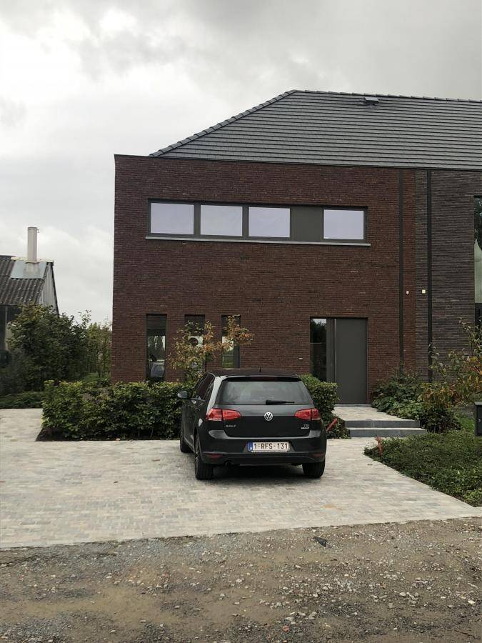 Huis te koop in Oosteeklo 9968 376685.00€ 3 slaapkamers m² - Zoekertje 119179