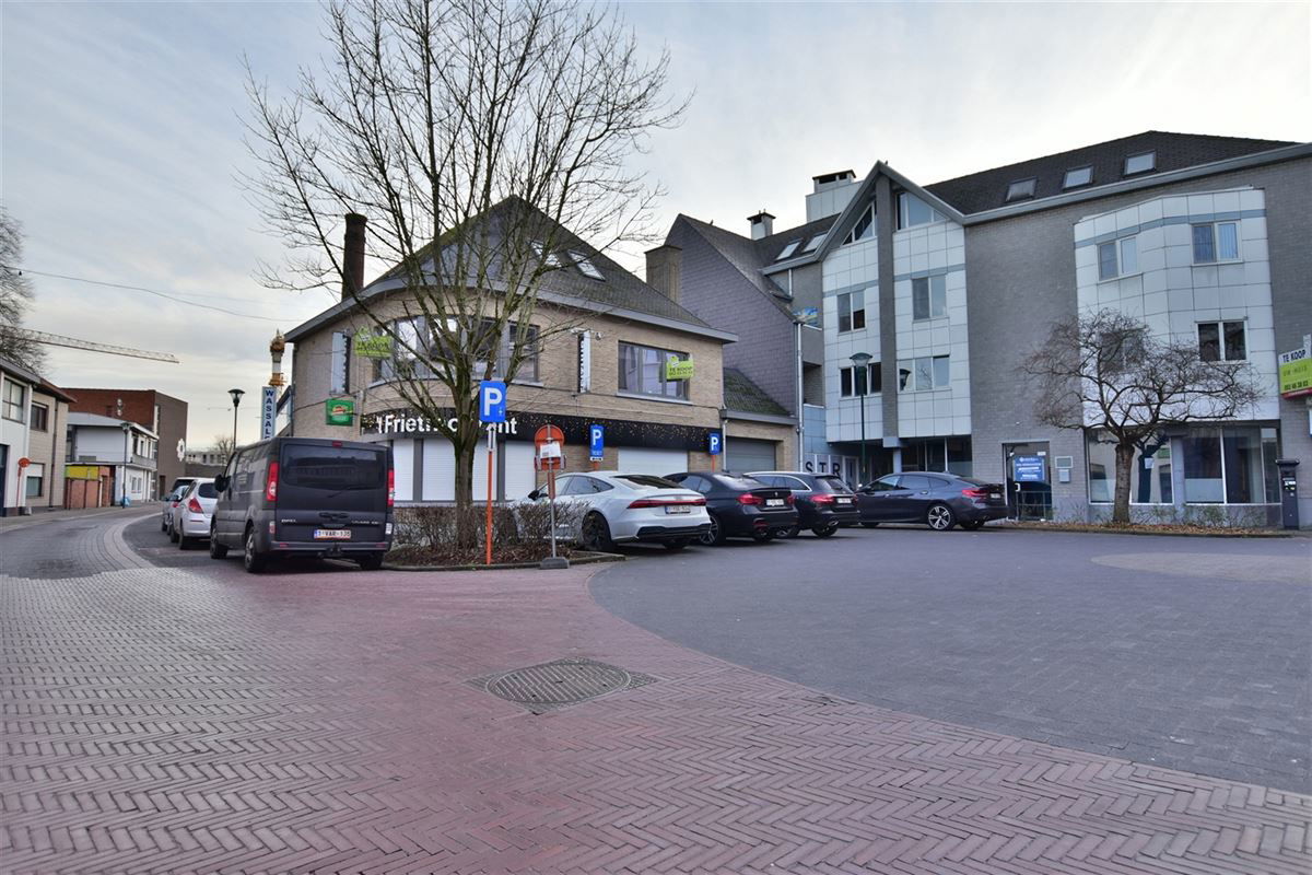 Commerciële ruimte te koop in Hamme 9220 499000.00€ 3 slaapkamers 224.00m² - Zoekertje 281942