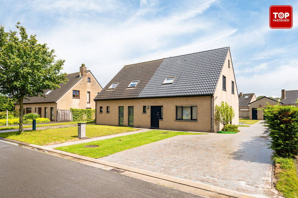 Huis te koop in Sint-Amandsberg 9040 529000.00€ 3 slaapkamers 141.00m² - Zoekertje 281953