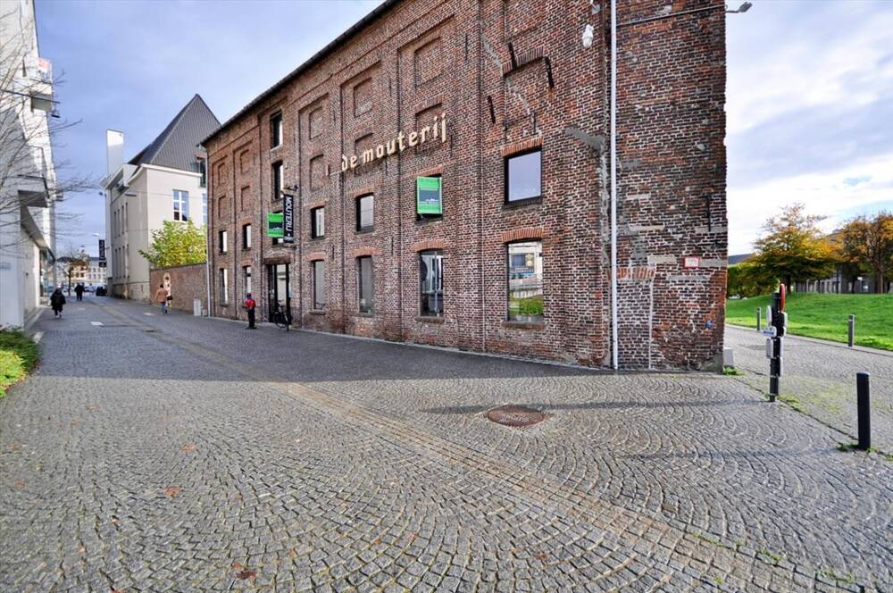 Handelszaak te huur in Oudenaarde 9700 2500.00€ slaapkamers 465.00m² - Zoekertje 128834