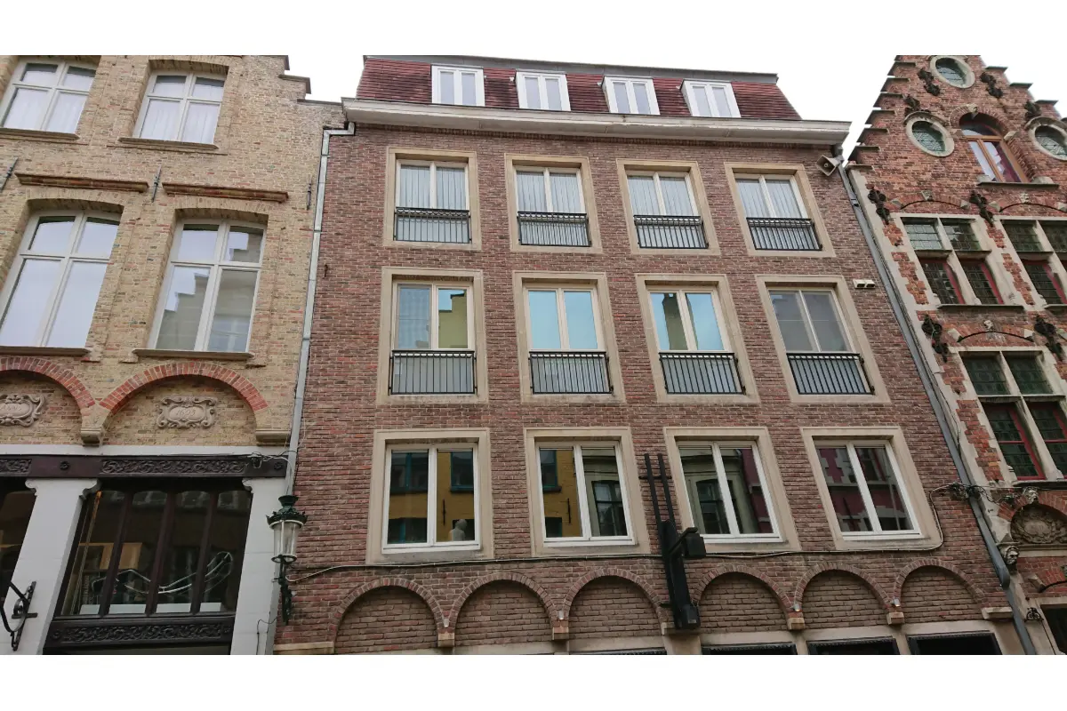 Appartementsgebouw te  koop in Sint-Niklaas 9100 2500000.00€  slaapkamers 3000.00m² - Zoekertje 133711