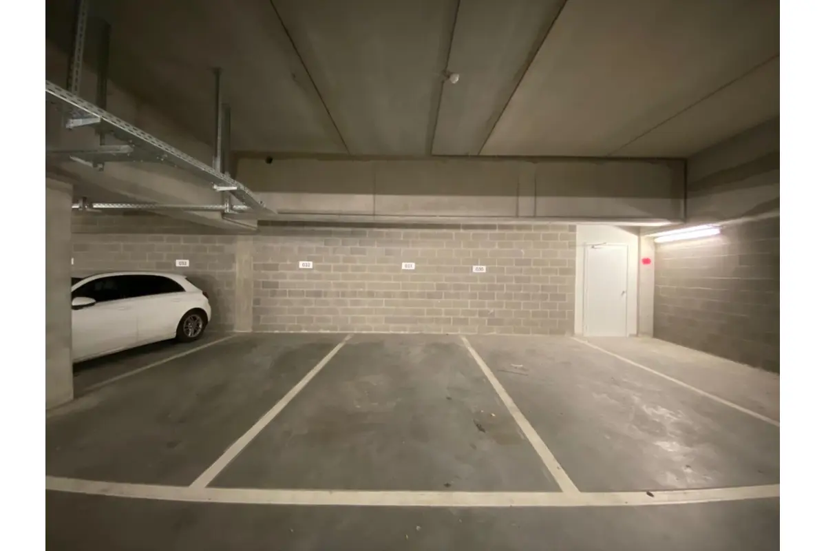 Parking te  koop in Gent 9000 24000.00€  slaapkamers m² - Zoekertje 146580