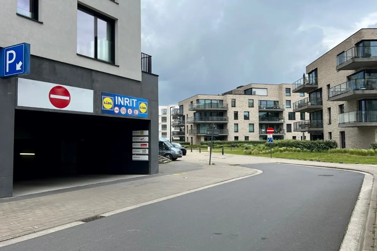 Parking & garage te  koop in Gent 9000 20000.00€  slaapkamers m² - Zoekertje 151687