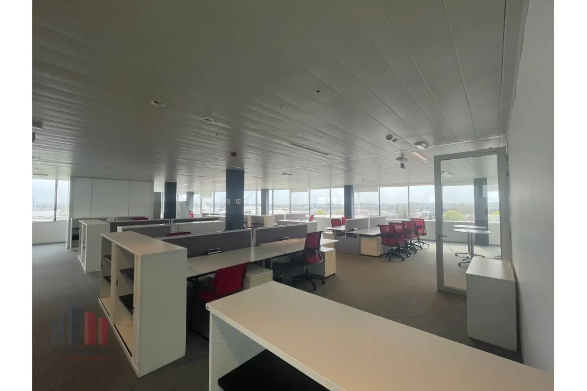 Handelszaak te  huur in Erembodegem 9320 30666.00€  slaapkamers 2300.00m² - Zoekertje 177270