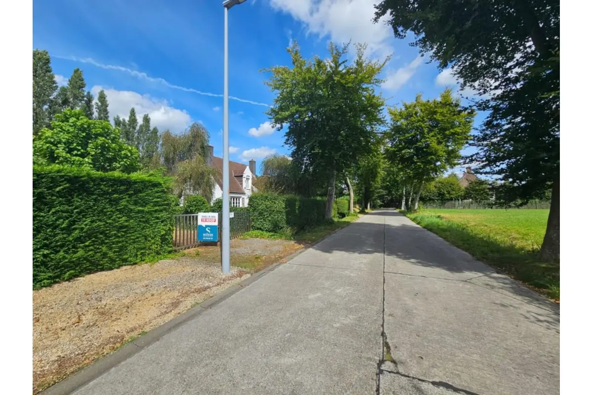 Grond te  koop in Aalter 9880 380000.00€  slaapkamers m² - Zoekertje 200014