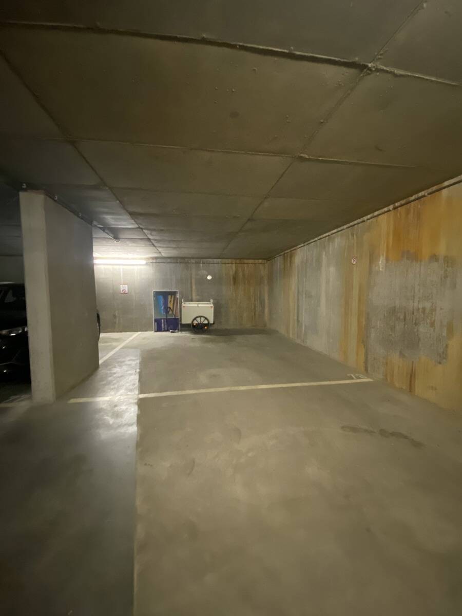 Parking & garage te  koop in Gent 9000 30000.00€  slaapkamers m² - Zoekertje 211722